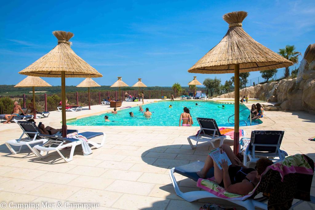 ホテルTeam Holiday - Camping Mer Et Camargue カルヴィッソン エクステリア 写真